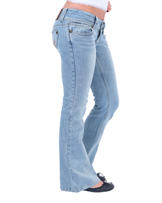 Sweetheart Low-Rise Flare Jeans - Light Wash